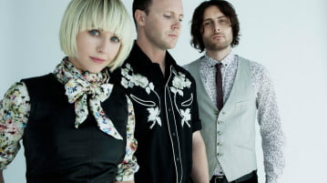 Songs To Learn And Sing – The Joy Formidable, Blue Boats, SOS, VYIE, Yip Deceiver, PRIS, Embers.