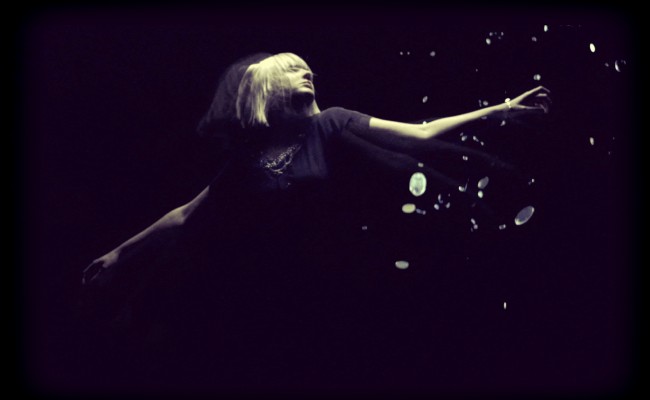 Track Of The Day – Avec Sans – ‘Hold On’