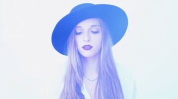 Tracks Of The Day VÉRITÉ – ‘Strange Enough’ And ‘Weekend’ (Free Downloads)