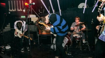Video Of The Week – Viola Beach – ‘Boy’s That Sing’ VIOLA BEACH _9
