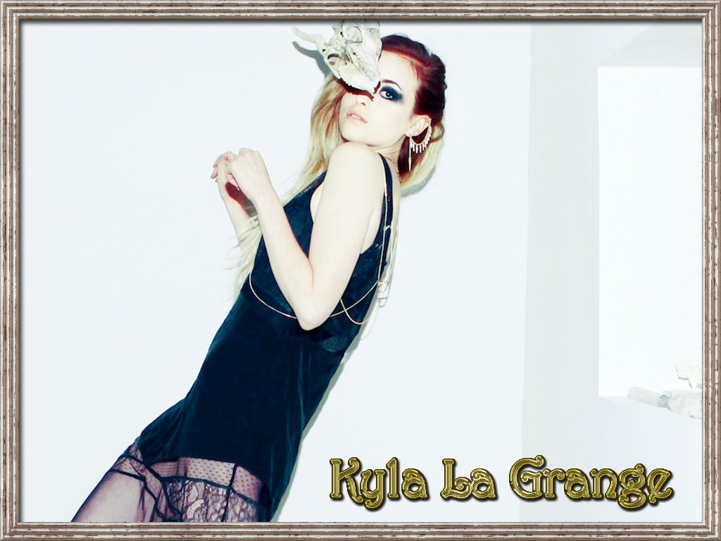 The VPME | Kyla La Grange - Interview and "Ashes" Review