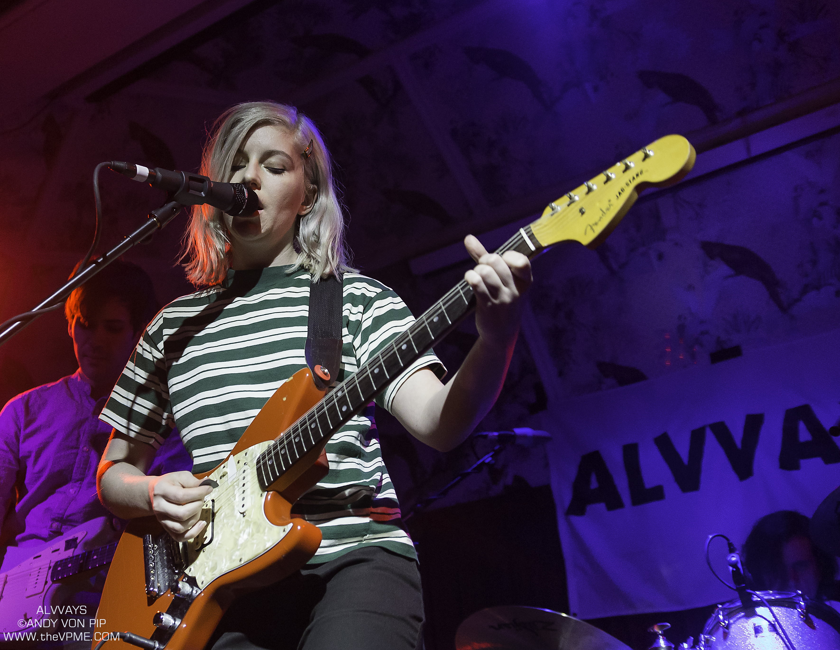 ALVVAYS Live - Deaf Institute Manchester 21 Jan 2014