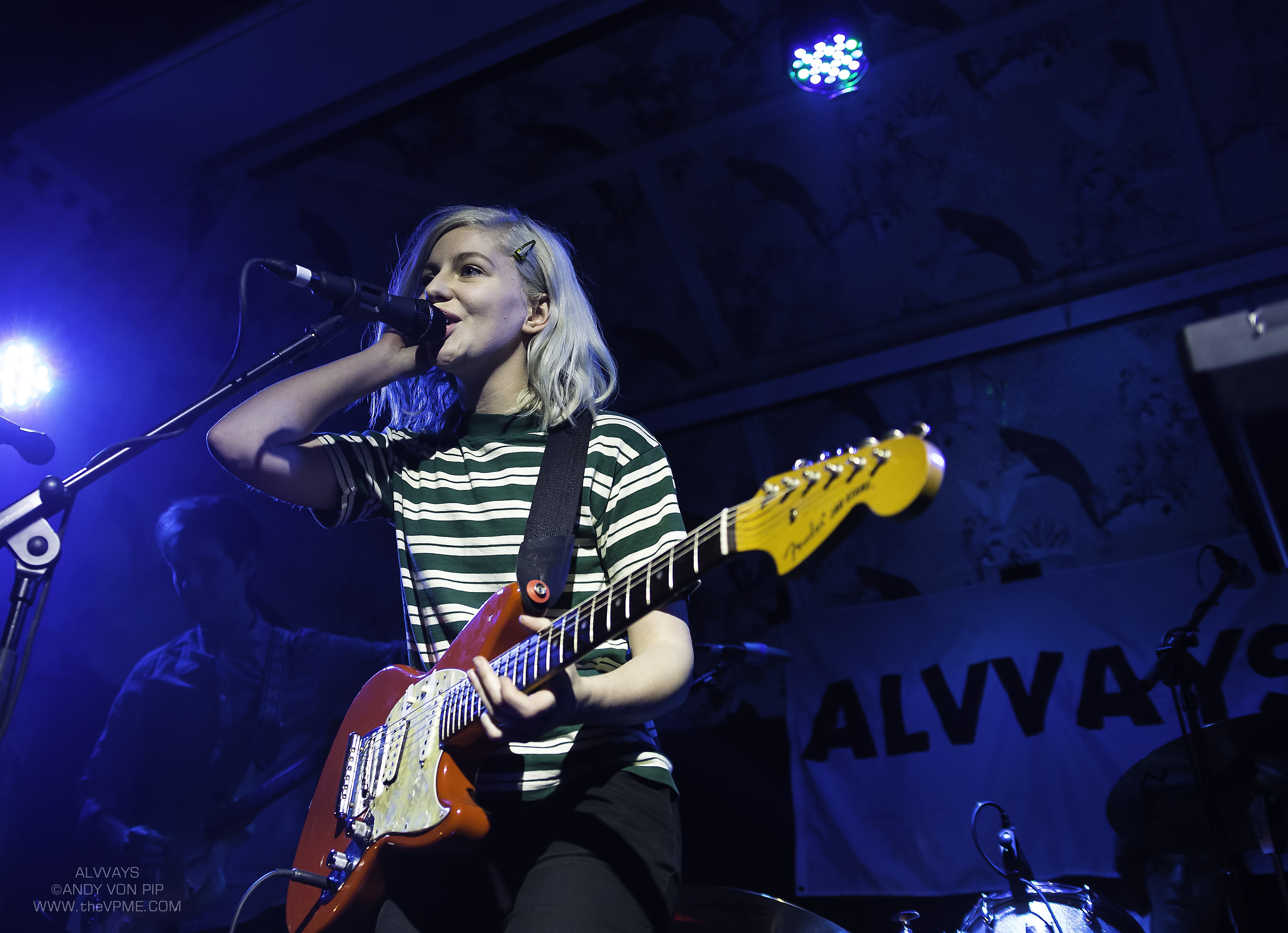 ALVVAYS Live - Deaf Institute Manchester 21 Jan 2014