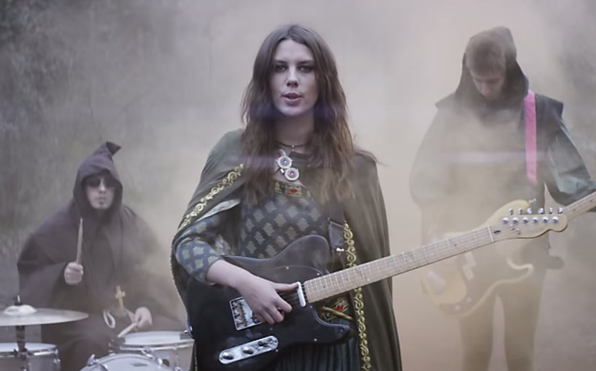 The VPME | VIDEO OF THE WEEK - WOLF ALICE - 'Giant Peach' 1