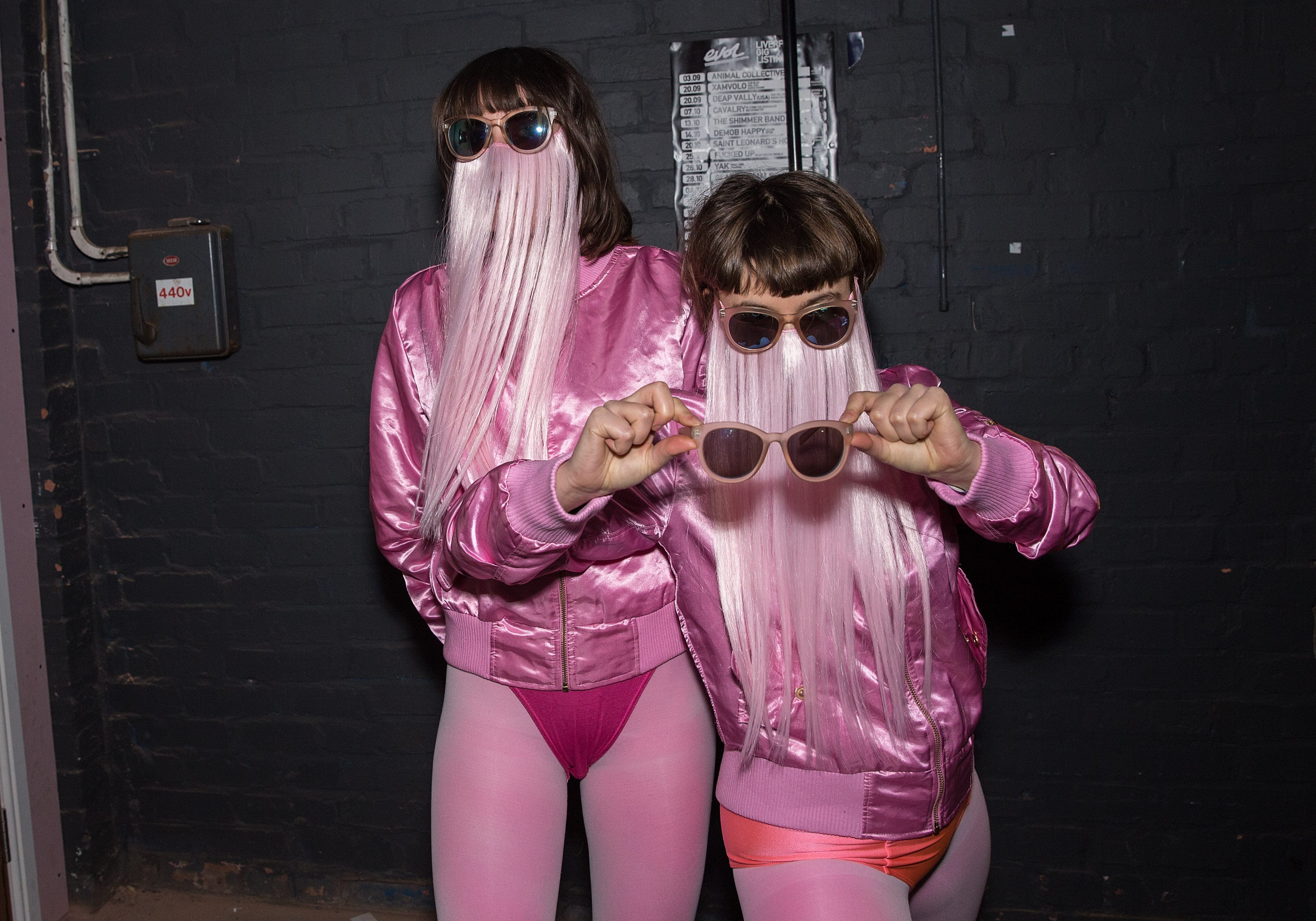 emily-_-lucy-_stealing-sheep-backstage2-liverpool-music-week-andy-von-pip