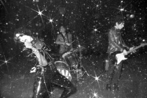 Yeah Yeah Yeahs sign to Secertly Canadian