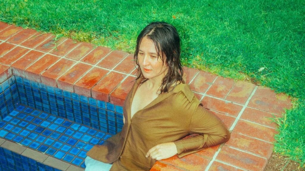 Jess Ribeiro: "Summer of Love" 8 Small Jess